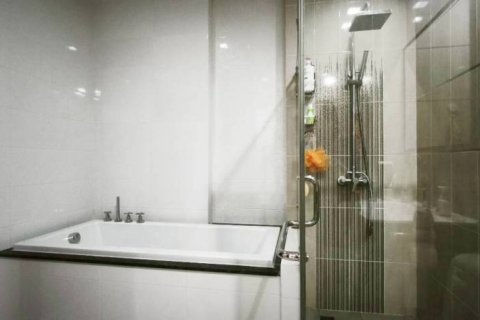 Кондоминиум с 1 спальней в Чонбури, Таиланд № 162896 - фото 9