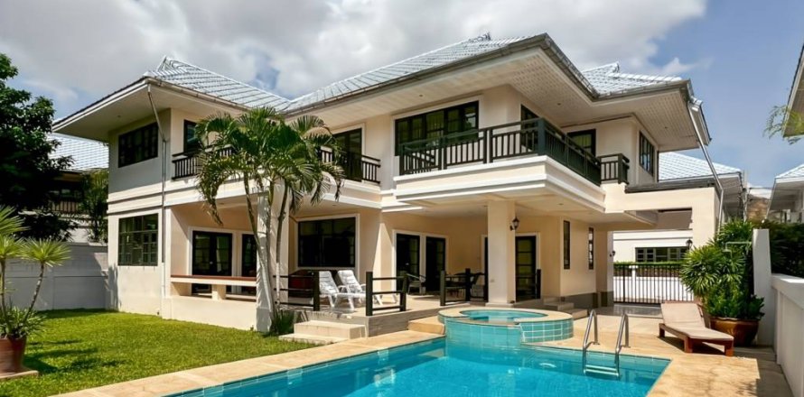 Villa in Hua Hin, Thailand 4 bedrooms № 162898