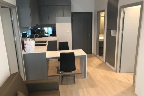 Кондоминиум с 2 спальнями в Бангкапи, Бангкок, Таиланд № 151592 - фото 1