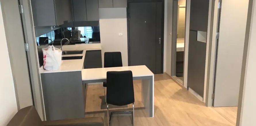 Кондоминиум с 2 спальнями в Бангкапи, Бангкок, Таиланд № 151592