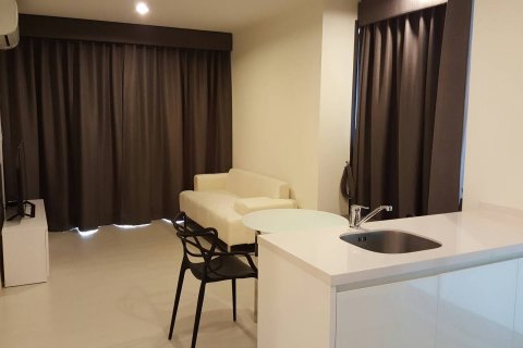 Студия в кондо в Клонг Тоэй, Бангкок, Таиланд № 151587 - фото 6