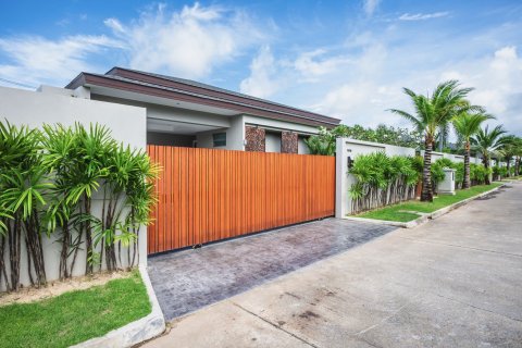 Вилла в Пхукете, Таиланд с 3 спальнями  № 151588 - фото 1