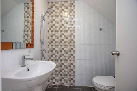 House in Chiang Mai, Thailand 4 bedrooms № 205516 - photo 14