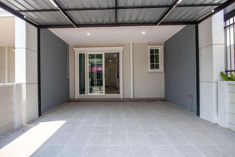 House in Chiang Mai, Thailand 4 bedrooms № 205516 - photo 9