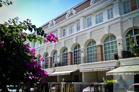 Townhouse in Bang Kapi, Bangkok, Thailand 3 bedrooms № 218775