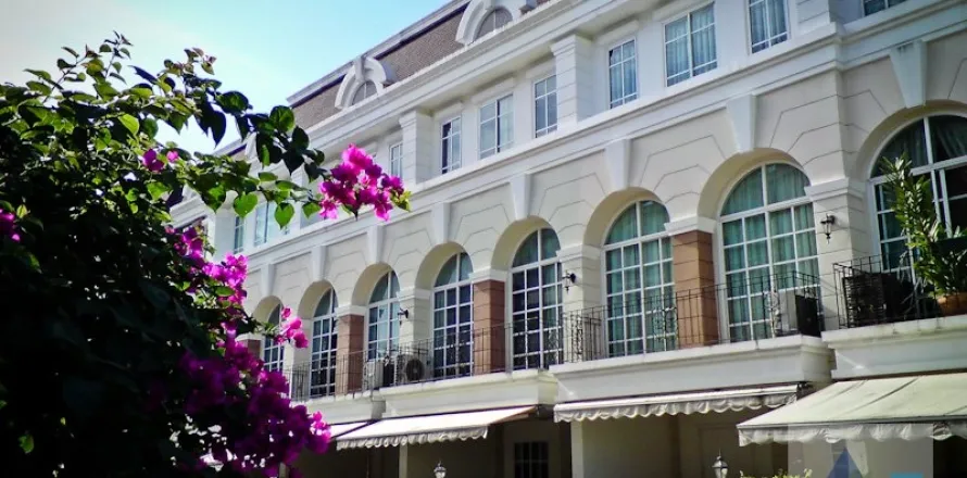 Reihenhaus in Bang Kapi, Bangkok, Thailand 3 Schlafzimmer № 218775