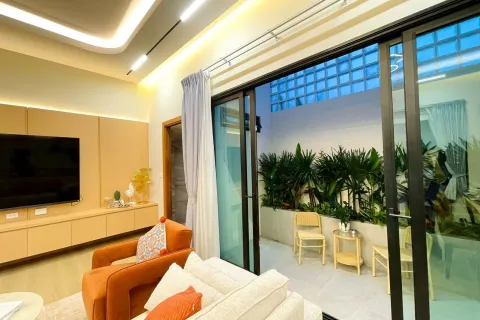 Villa in Phuket, Thailand 3 bedrooms № 179093 - photo 8