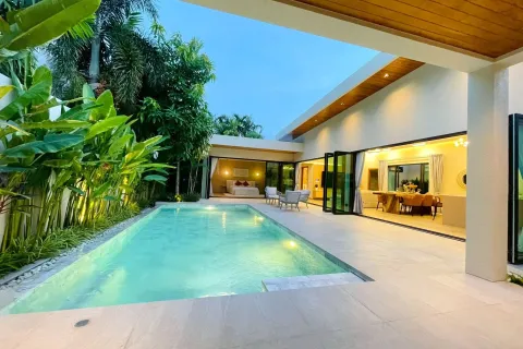 Villa in Phuket, Thailand 3 bedrooms № 179093 - photo 4