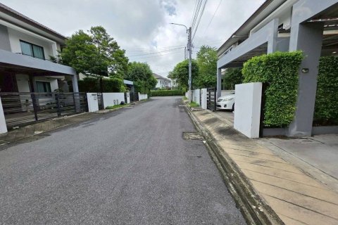 House in Bang Phli Yai, Thailand 3 bedrooms № 151337 - photo 15