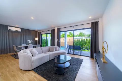 Casa de 4 dormitorios en Pattaya, Tailandia № 211371 - foto 5