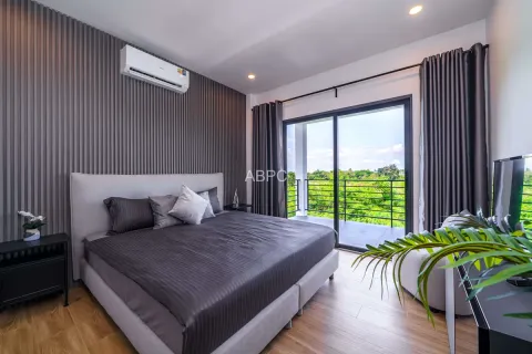Casa de 4 dormitorios en Pattaya, Tailandia № 211371 - foto 9