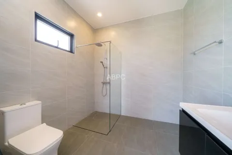 Casa de 4 dormitorios en Pattaya, Tailandia № 211371 - foto 7