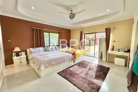 Casa de 3 dormitorios en Pattaya, Tailandia № 211367 - foto 6