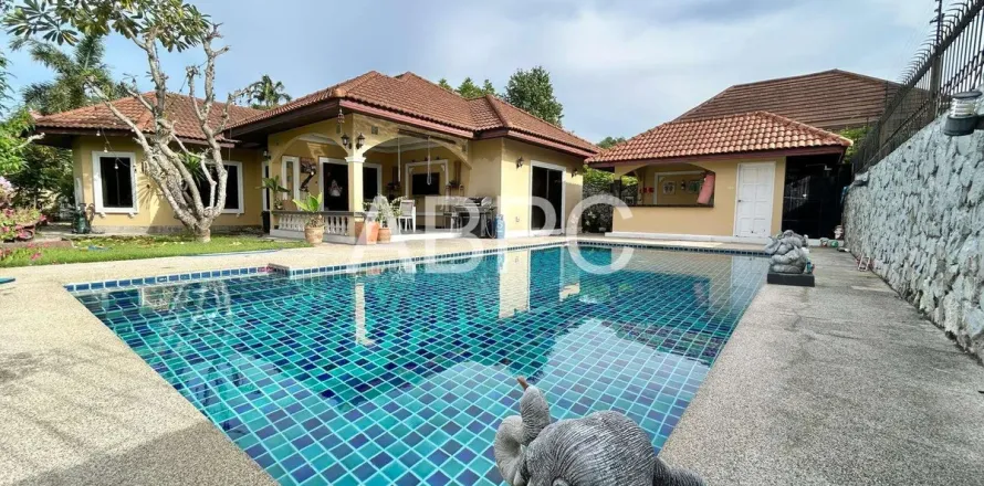Casa de 3 dormitorios en Pattaya, Tailandia № 211367