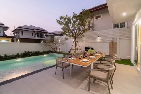 Casa de 7 dormitorios en Pattaya, Tailandia № 211370 - foto 24