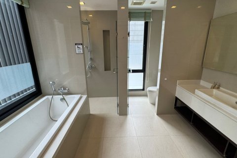 Villa in Phuket, Thailand 5 bedrooms № 135696 - photo 20