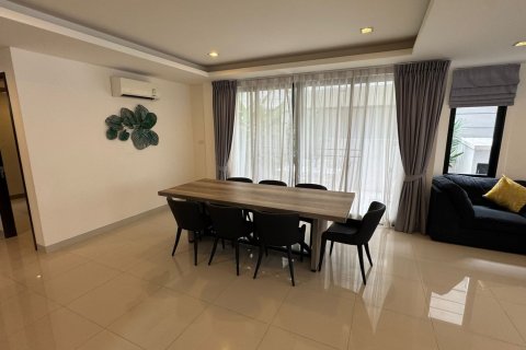 Villa in Phuket, Thailand 5 bedrooms № 135696 - photo 4
