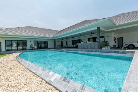 Вилла в Хуа Хине, Таиланд с 4 спальнями  № 161191 - фото 9