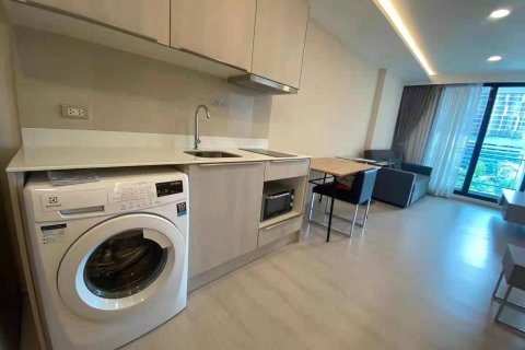 Studio in the Condo in Khlong Toei, Bangkok, Thailand  № 161193 - photo 12