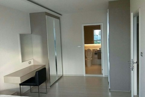 Studio in the Condo in Khlong Toei, Bangkok, Thailand  № 161193 - photo 4