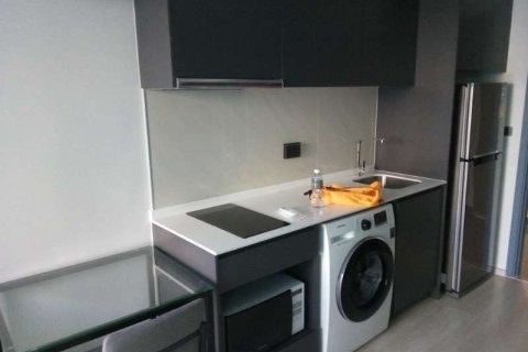 Studio in the Condo in Khlong Toei, Bangkok, Thailand  № 161194 - photo 2