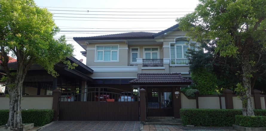 House in Ban Lam Luk Ka, Thailand 4 bedrooms № 161196