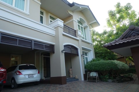 House in Ban Lam Luk Ka, Thailand 4 bedrooms № 161196 - photo 7