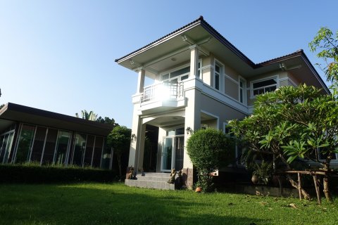 House in Ban Lam Luk Ka, Thailand 4 bedrooms № 161196 - photo 24