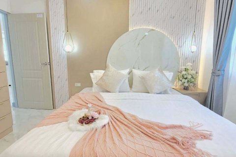 Villa in Pattaya, Thailand 4 bedrooms № 170546 - photo 4