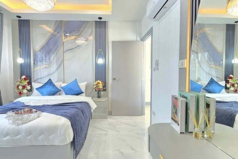 Villa in Pattaya, Thailand 4 bedrooms № 170546 - photo 18