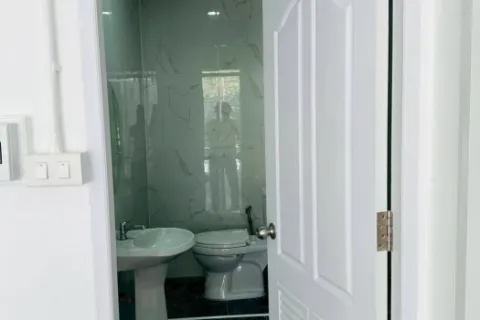 Haus in Watthana, Bangkok, Thailand 4 Schlafzimmer № 215620 - Foto 9
