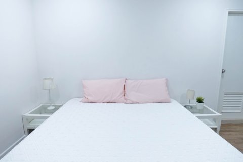 Condo in Bangkok, Thailand, 2 bedrooms  № 143826 - photo 7