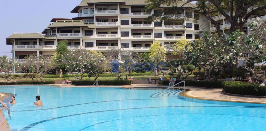 Condo in Pattaya, Thailand, 4 bedrooms № 197039