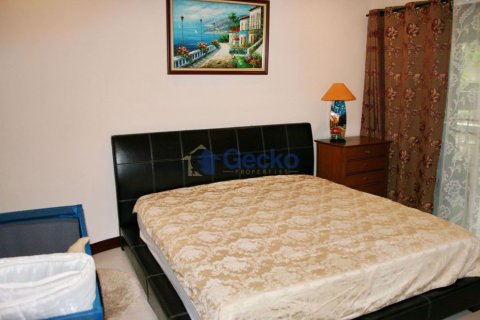 Condo in Pattaya, Thailand, 4 bedrooms № 197039 - photo 8