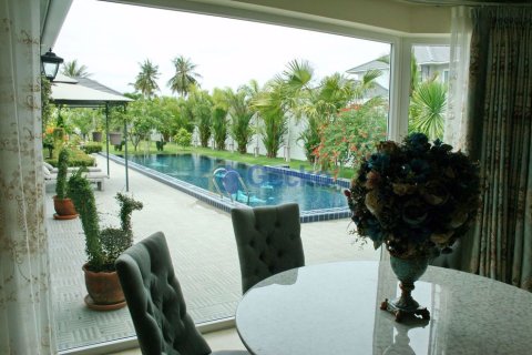 Maison à Pattaya, Thaïlande 4 chambres № 197043 - photo 18