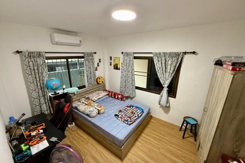 House in Phuket, Thailand 3 bedrooms № 145722 - photo 19