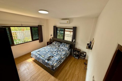 House in Phuket, Thailand 3 bedrooms № 145722 - photo 23