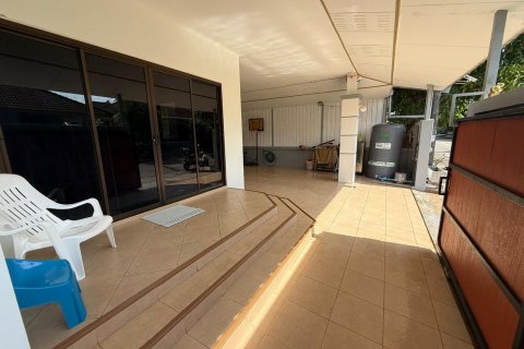 House in Phuket, Thailand 3 bedrooms № 145722 - photo 7