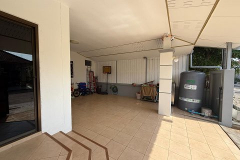 House in Phuket, Thailand 3 bedrooms № 145722 - photo 9