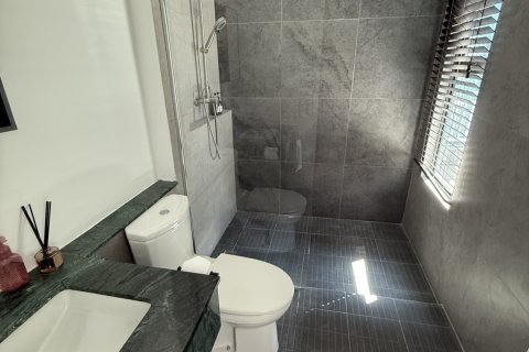 Townhouse in Phuket, Thailand 2 bedrooms № 145660 - photo 22