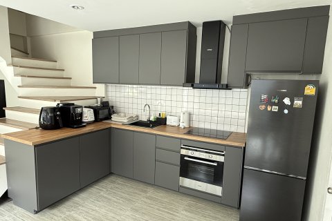 Townhouse in Phuket, Thailand 2 bedrooms № 145660 - photo 8