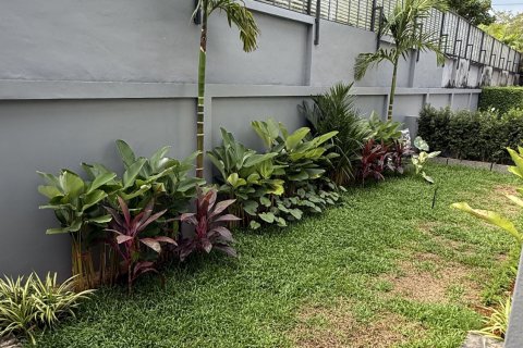 Townhouse in Phuket, Thailand 2 bedrooms № 145660 - photo 12