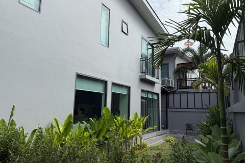 Townhouse in Phuket, Thailand 2 bedrooms № 145660 - photo 15