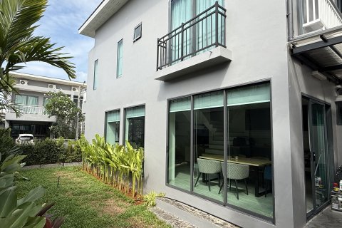 Townhouse in Phuket, Thailand 2 bedrooms № 145660 - photo 11