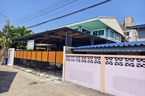 House in Ban Lam Luk Ka, Thailand 3 bedrooms № 163108 - photo 2