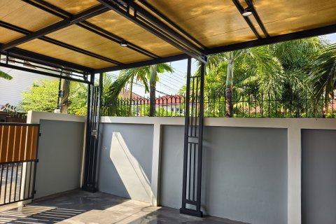 House in Ban Lam Luk Ka, Thailand 3 bedrooms № 163108 - photo 3