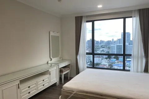 Condo à Phra Khanong, Bangkok, Thaïlande, 2 chambres  № 163109 - photo 5