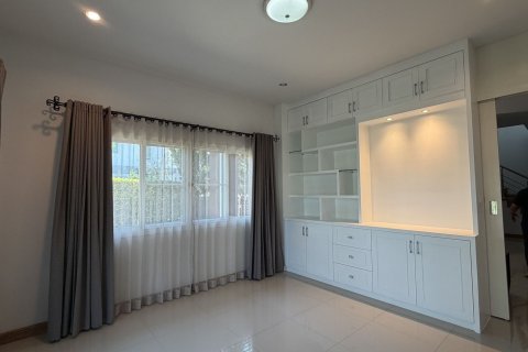House in Hang Dong, Thailand 4 bedrooms № 163111 - photo 7