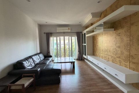 House in Hang Dong, Thailand 4 bedrooms № 163111 - photo 17