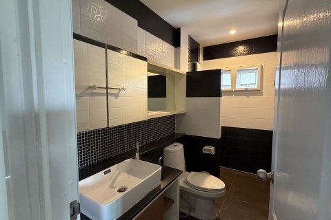 House in Hang Dong, Thailand 4 bedrooms № 163111 - photo 22